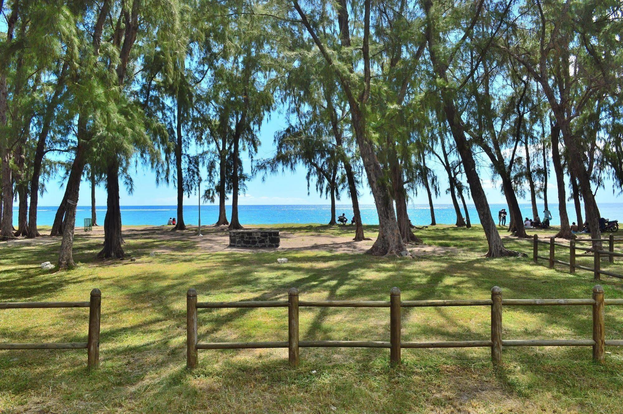Paradya Beach Apartments Flic en Flac Luaran gambar